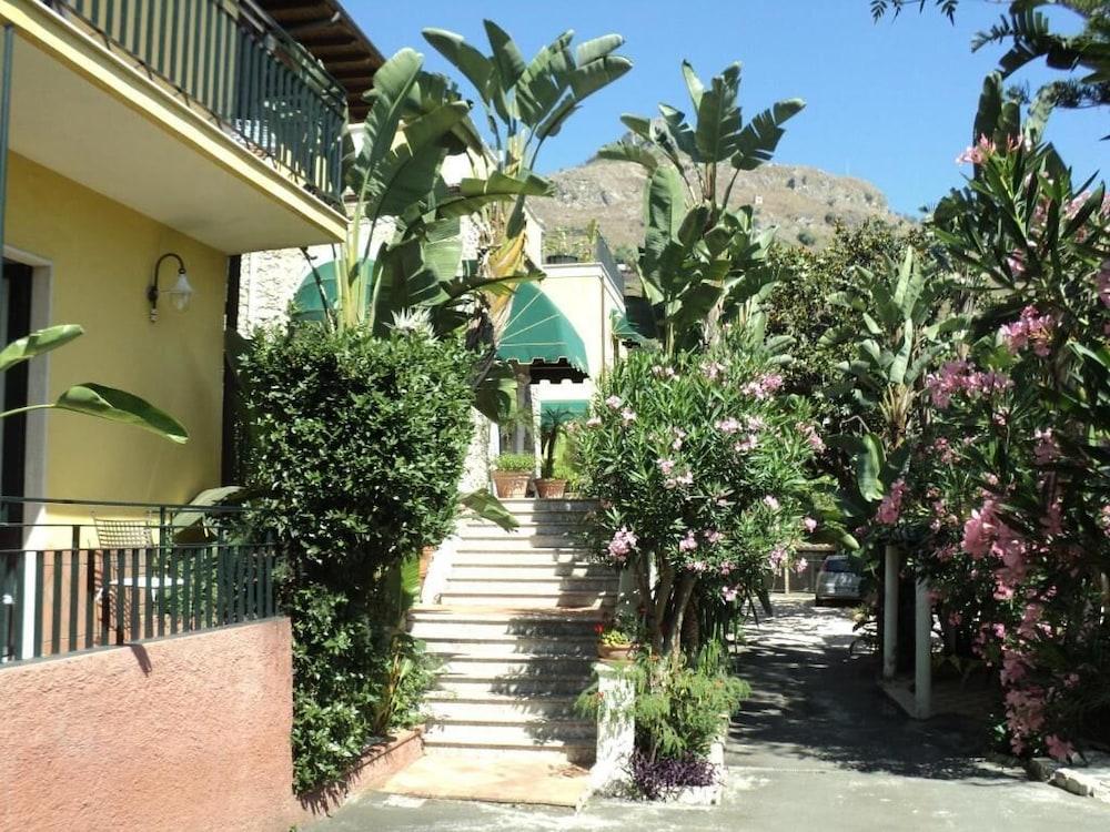 Hotel Baia Delle Sirene Taormina Exterior foto